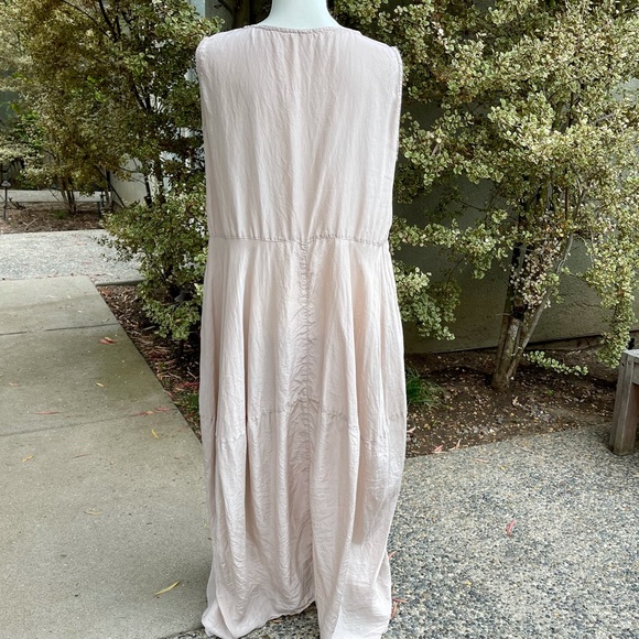 Privatsachen Light Taupe Silk Cocoon Dress, one size - Picture 11 of 15